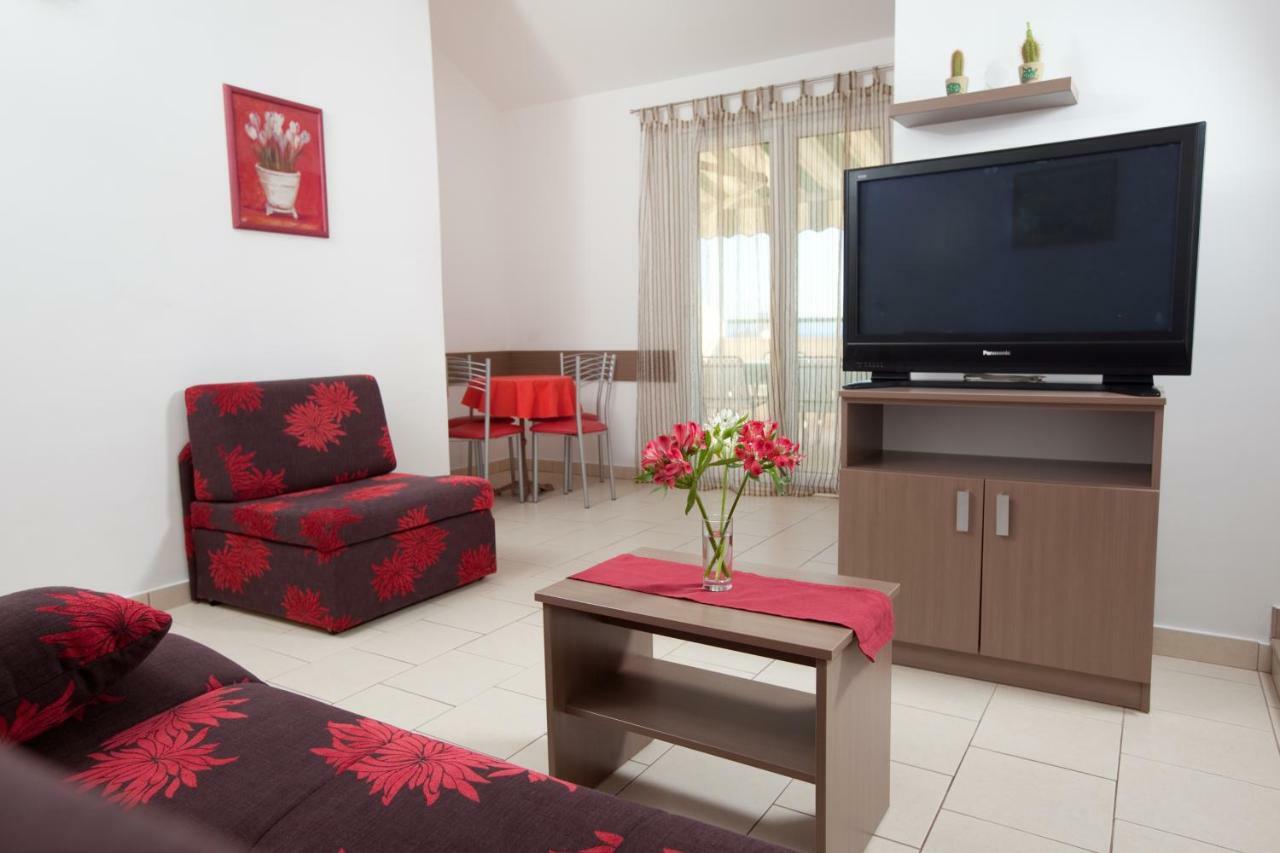 Apartments Smiljka II Tučepi المظهر الخارجي الصورة