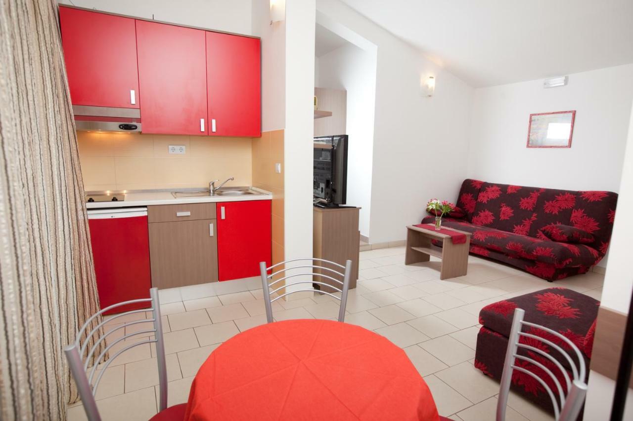 Apartments Smiljka II Tučepi المظهر الخارجي الصورة