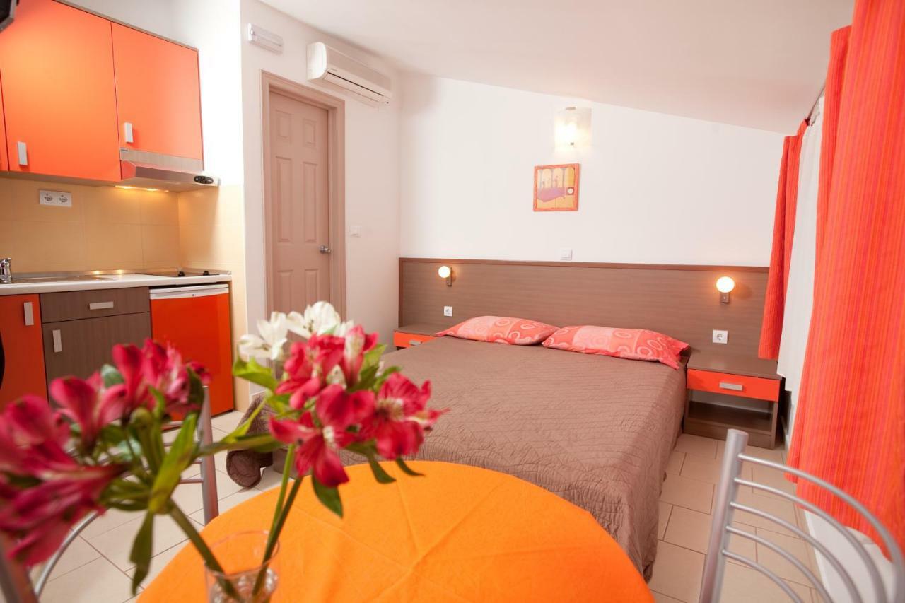 Apartments Smiljka II Tučepi المظهر الخارجي الصورة