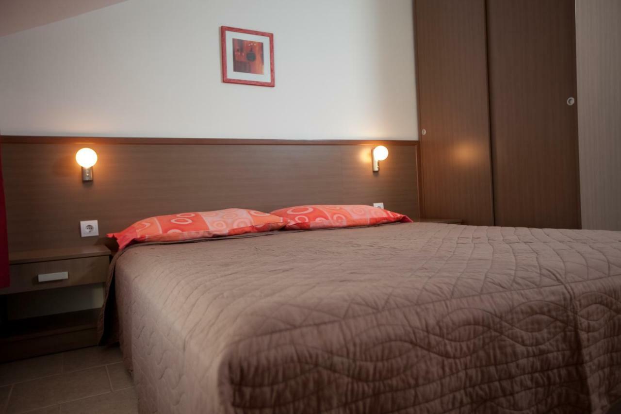 Apartments Smiljka II Tučepi المظهر الخارجي الصورة